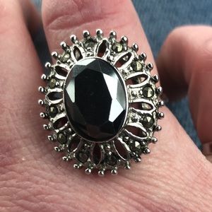 Size8 sterling silver black onyx ring with diamond